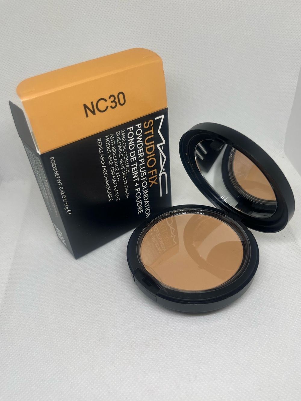 New MAC Studio Fix Powder Foundation NC30